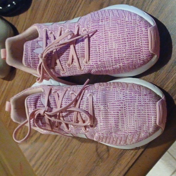 Adidas swift run, pink, girls size 4.5, women's size 6 - Picture 1 of 7